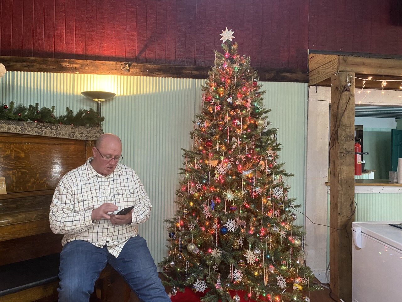 Clay City man finds his daughter via Facebook